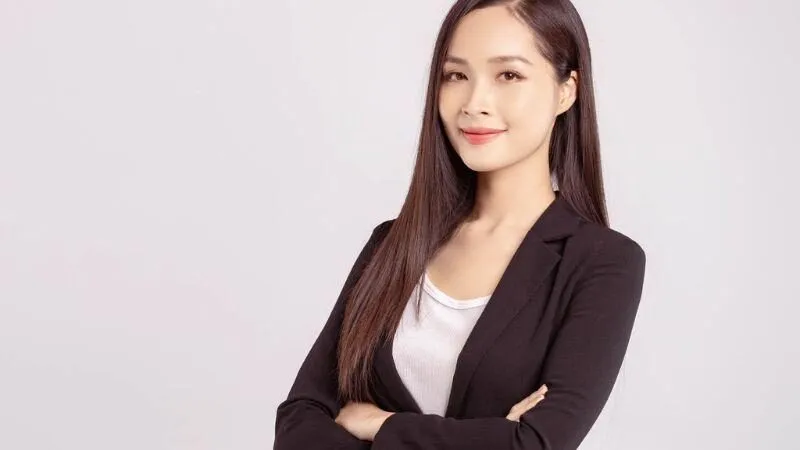 Đinh Quỳnh Bình là biên tập viên cấp cao